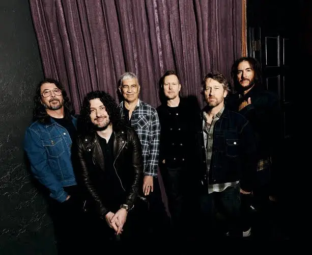 Foo Fighters — band portrait