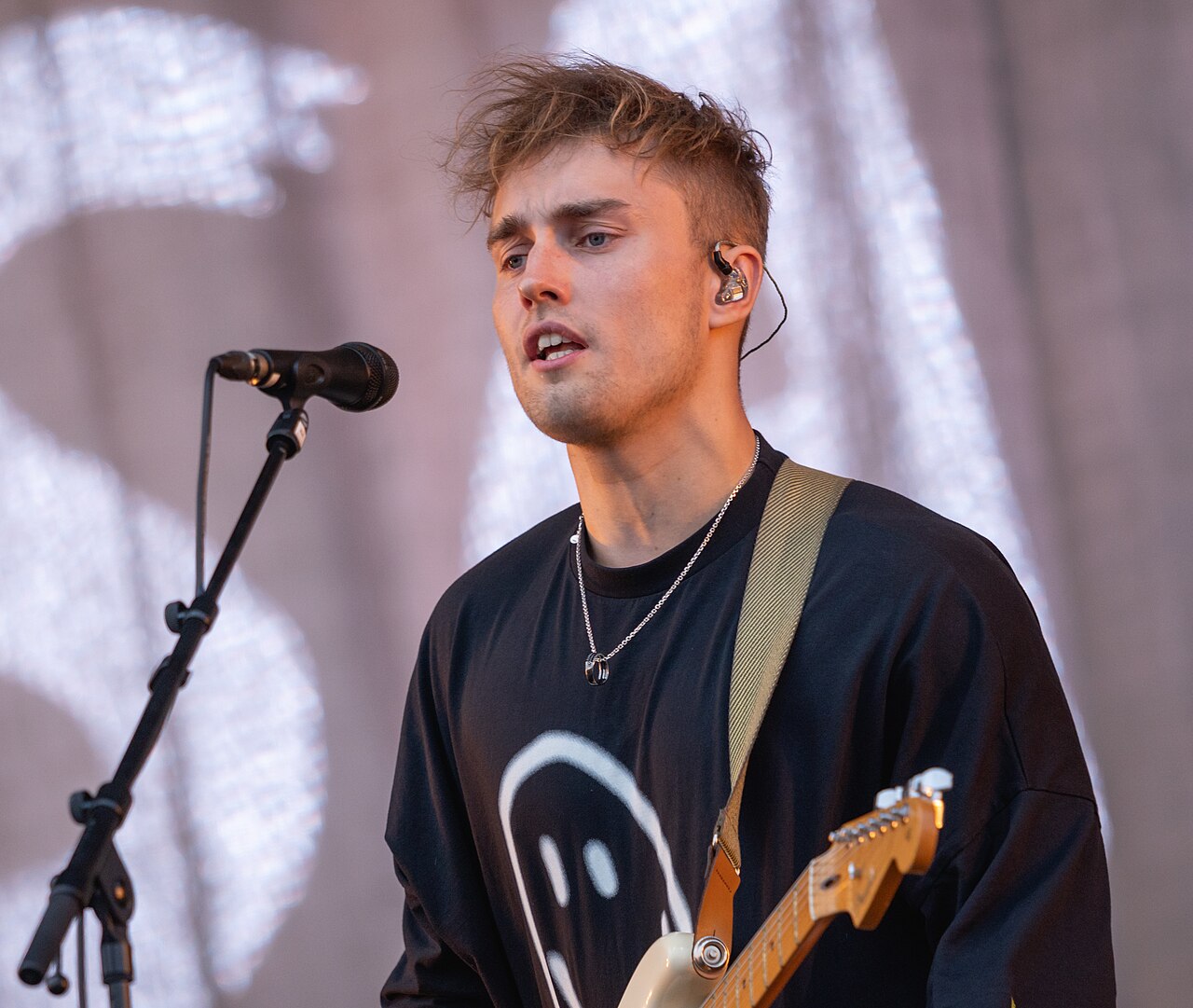 Sam Fender performing at Boardmasters Festival in 2021